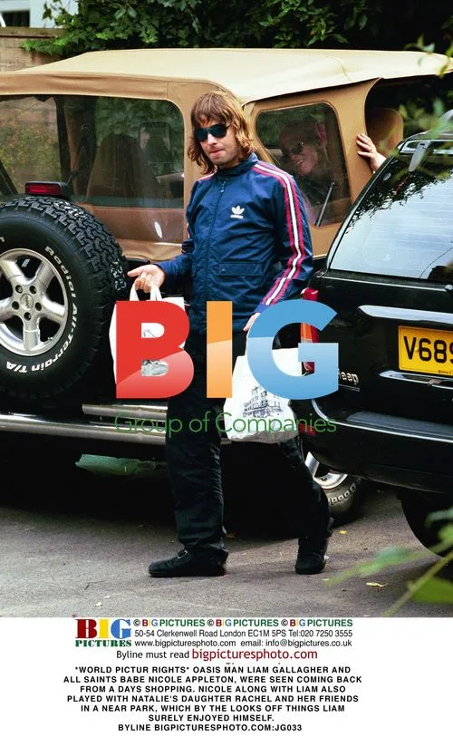 Liam Gallagher and Nicole Appleton Spotted Shopping