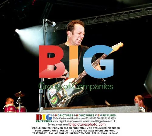 Joe Strummer performs at V2000 Festival