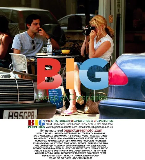 Amanda de Cadenet Spotted Lunching with Male Companion