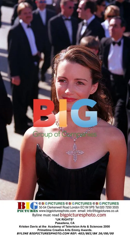 Kristen Davis at 2000 Creative Arts Emmy Awards