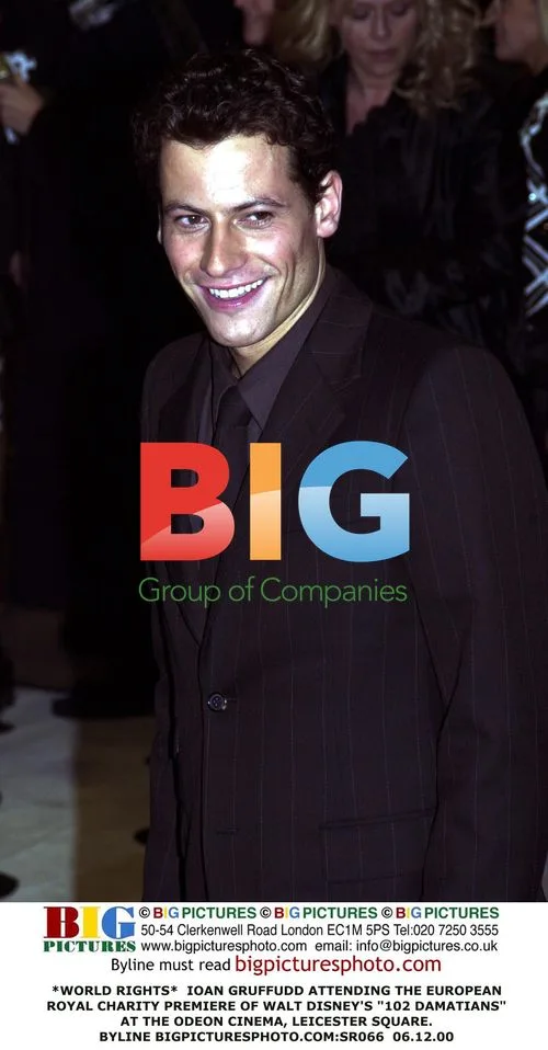 Ioan Gruffudd at 102 Dalmatians Premiere