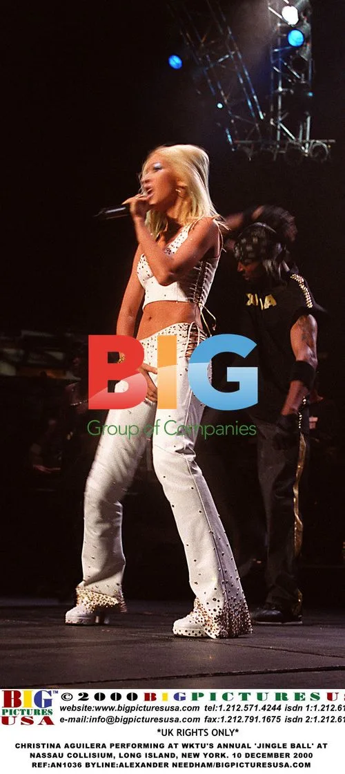 Kravitz and Aguilera Perform at Jingle Ball