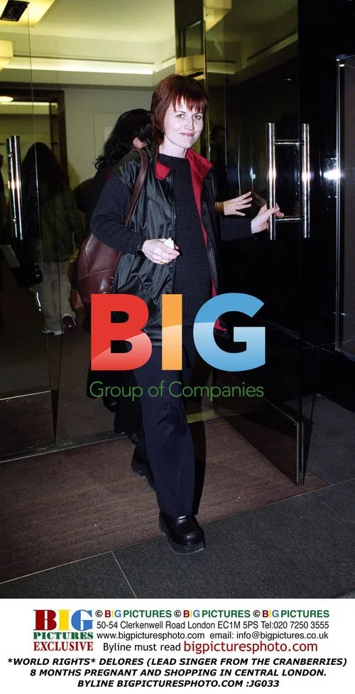 Delores of The Cranberries 8 Months Pregnant