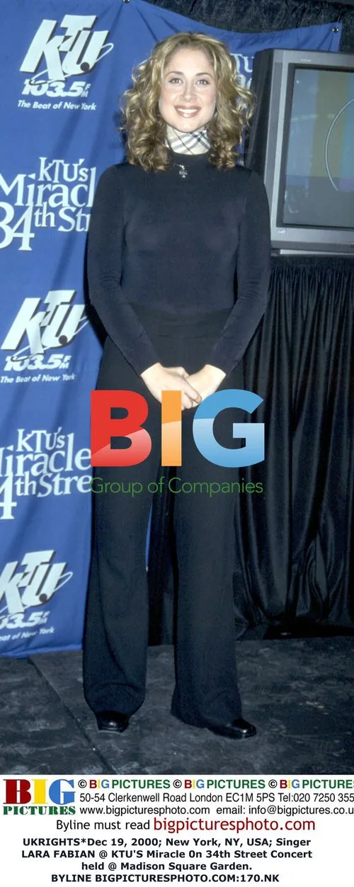 LARA FABIAN @ KTU's Miracle on 34th Street Concert