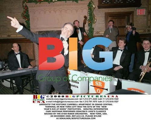 Sinatra Interpreter Cary Hoffman Performs at Campbell Apartment