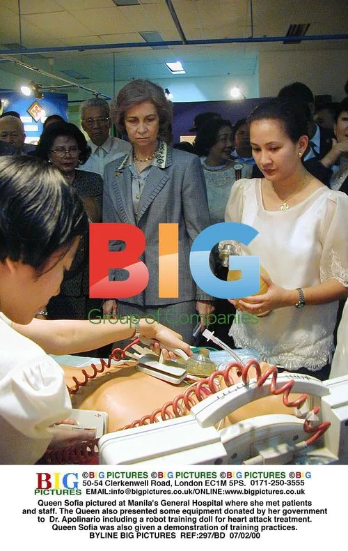 Queen Sofia Visits Manila Hospital