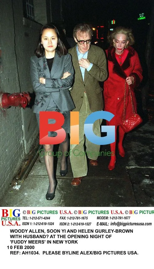 WOODY ALLEN, SOON YI AND HELEN GURLEY-BROWN AT 'FUDDY MEERS' OPENING
