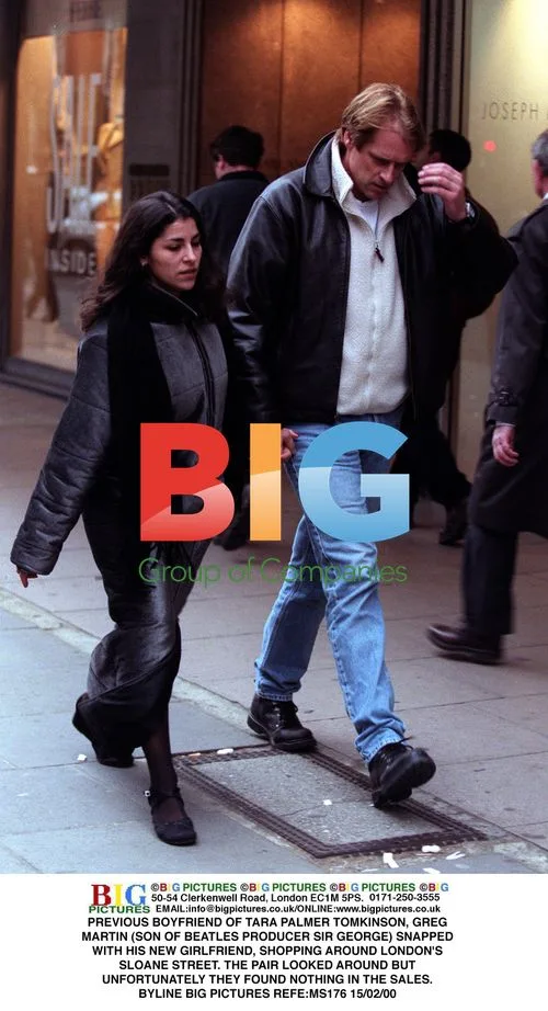 Greg Martin shopping with girlfriend in London