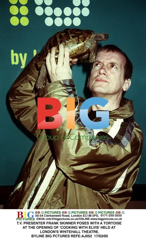 Frank Skinner poses with tortoise