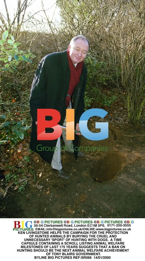 KEN LIVINGSTONE BURIES HUNTING WITH DOGS