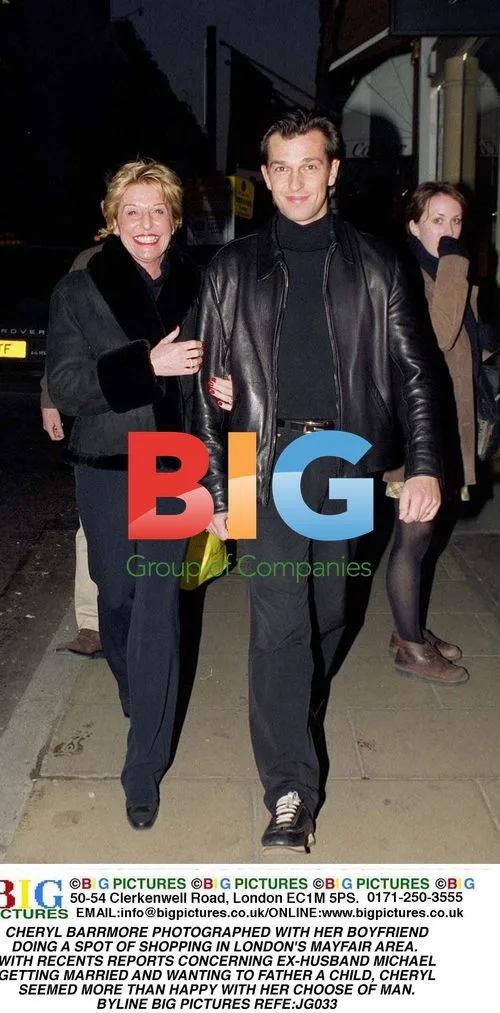 Cheryl Barrmore Shops with Boyfriend