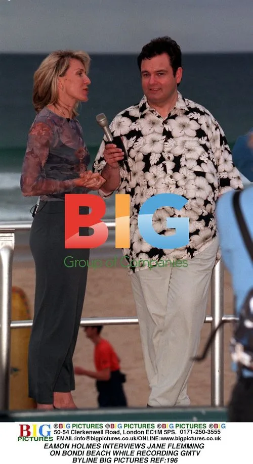 EAMON HOLMES and JANE FLEMMING on BONDI BEACH