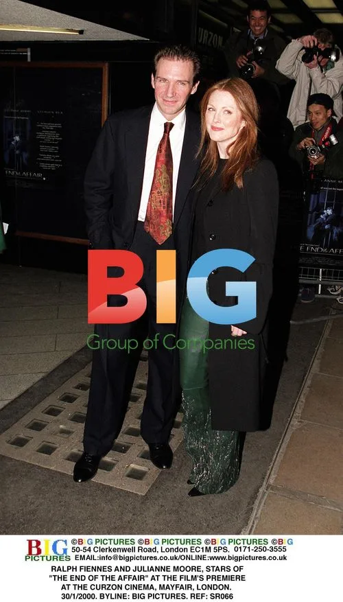 RALPH FIENNES AND JULIANNE MOORE at 'THE END OF THE AFFAIR' Premiere