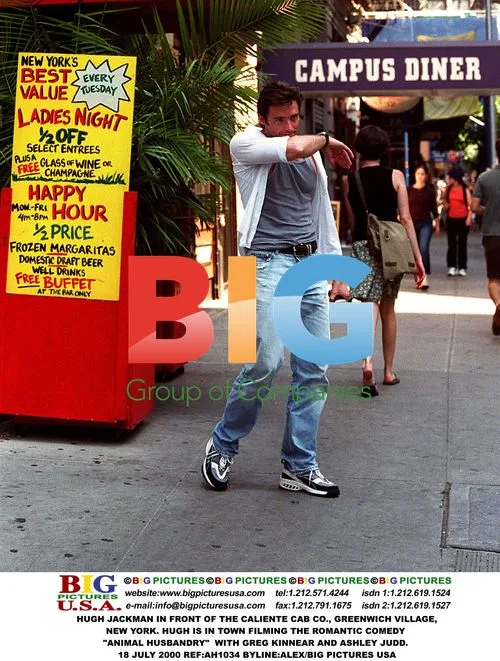 HUGH JACKMAN IN FRONT OF THE CALIENTE CAB CO.