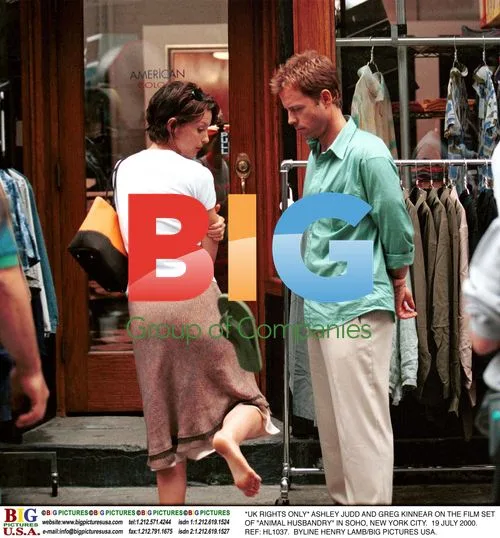 Ashley Judd and Greg Kinnear on "Animal Husbandry" set