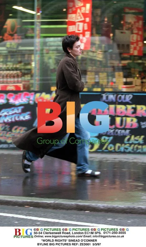 Sinead O'Conner Walks in Casual Outfit