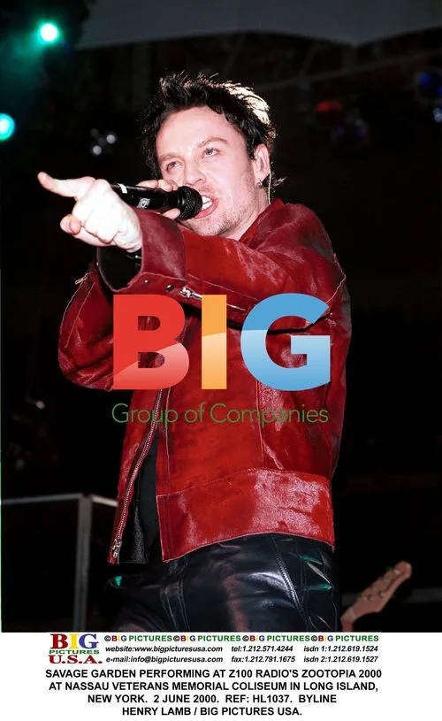 Savage Garden Performing at Zootopia 2000
