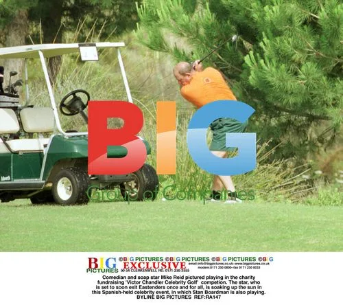 Mike Reid plays in Spanish celebrity golf event