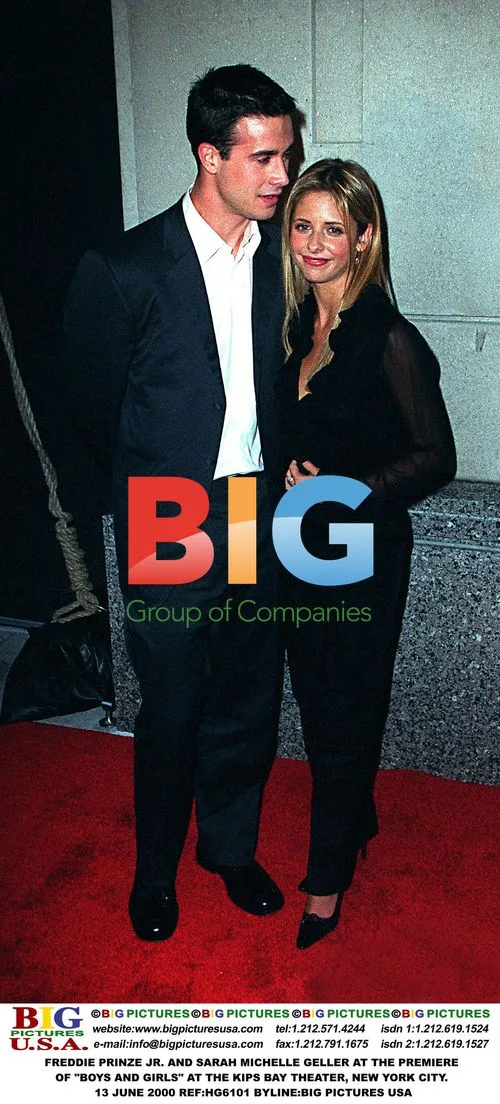 Freddie Prinze Jr. and Sarah Michelle Geller at "Boys and Girls" premiere