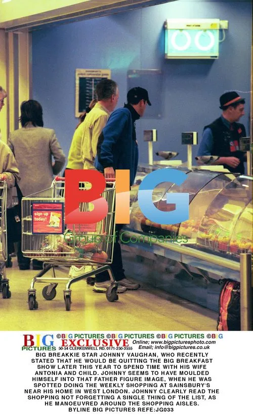 Johnny Vaughan Goes Shopping