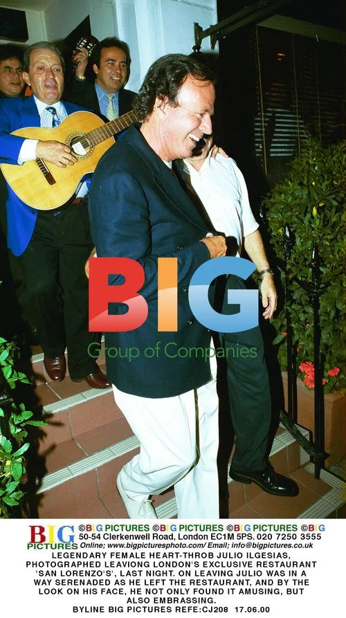 Julio Iglesias Leaves London Restaurant
