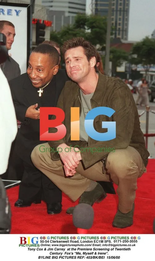 Tony Cox & Jim Carrey at "Me, Myself & Irene" Premiere