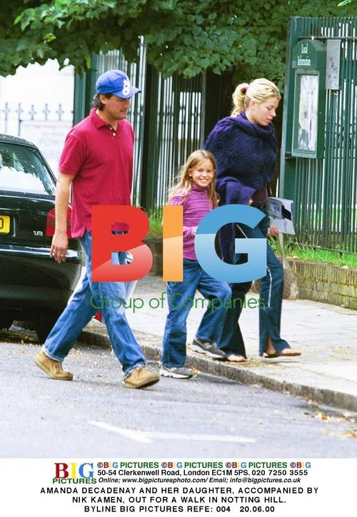 AMANDA DECADENAY and Daughter with Nik Kamen in Notting Hill