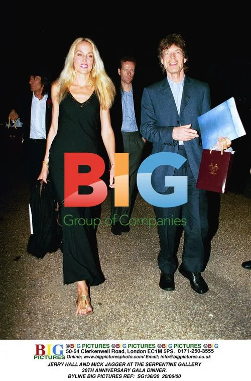 JERRY HALL AND MICK JAGGER AT SERPENTINE GALA