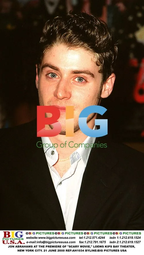 Jon Abrahams at "Scary Movie" premiere