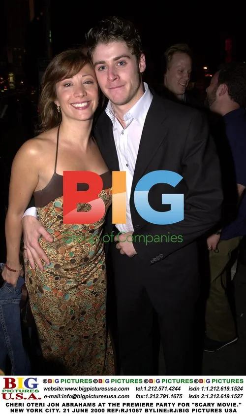 CHERI OTERI & JON ABRAHAMS at "SCARY MOVIE" PREMIERE