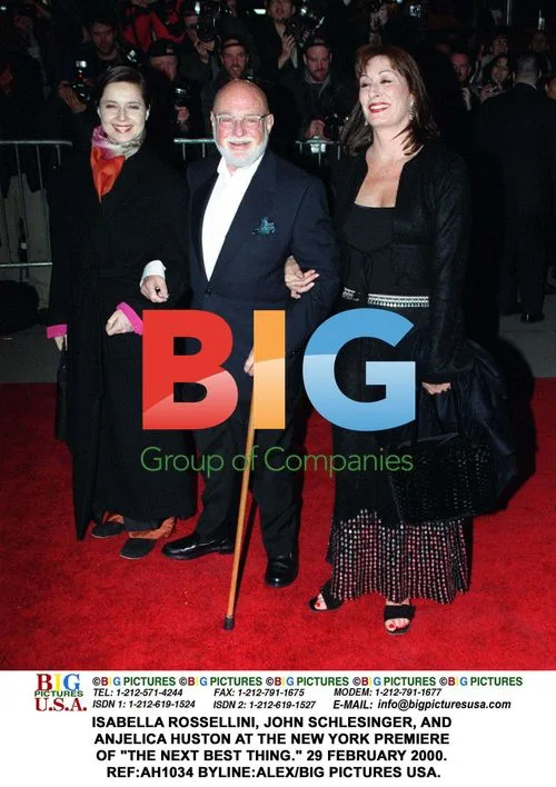 ISABELLA ROSSELLINI, JOHN SCHLESINGER, AND ANJELICA HUSTON at premiere