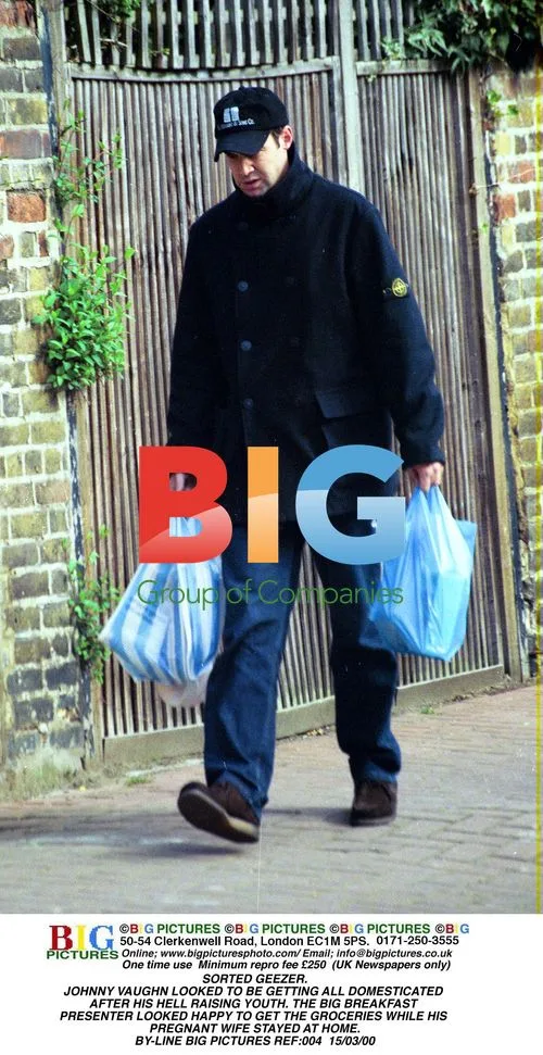 Johnny Vaughn Goes Grocery Shopping
