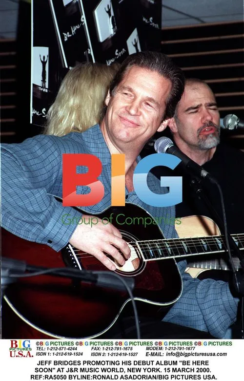 Jeff Bridges promotes debut album at J&R Music