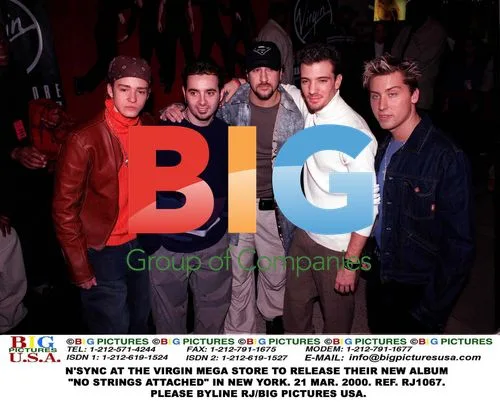 N'SYNC at Virgin Mega Store for 'No Strings Attached' release