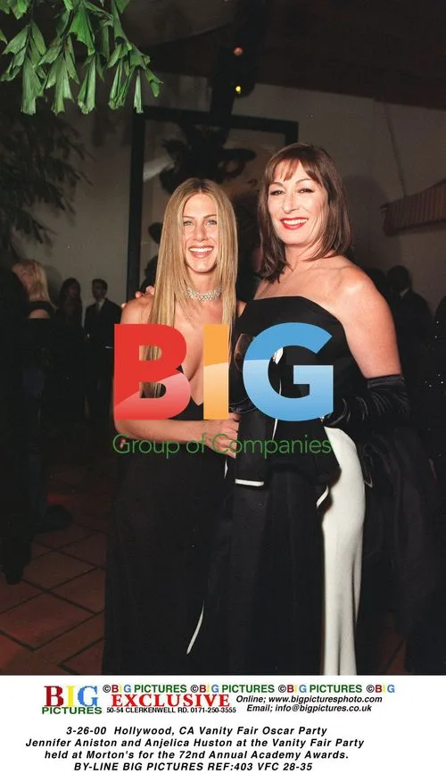Jennifer Aniston and Anjelica Huston at Vanity Fair Oscar Party