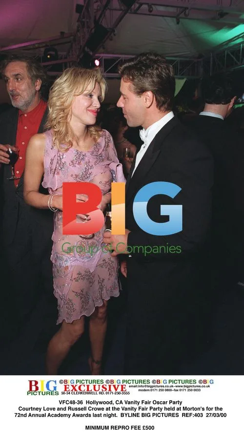 Courtney Love and Russell Crowe at Vanity Fair Party