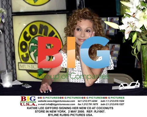 KATHIE LEE GIFFORD Signing CD at Coconuts Store