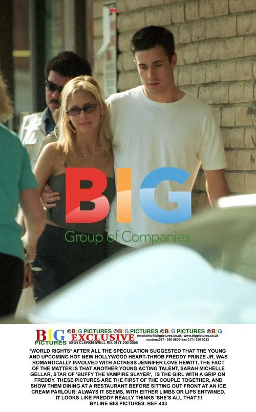 Freddy Prinze Jr. and Sarah Michelle Gellar Spotted