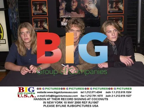 HANSON Record Signing in New York
