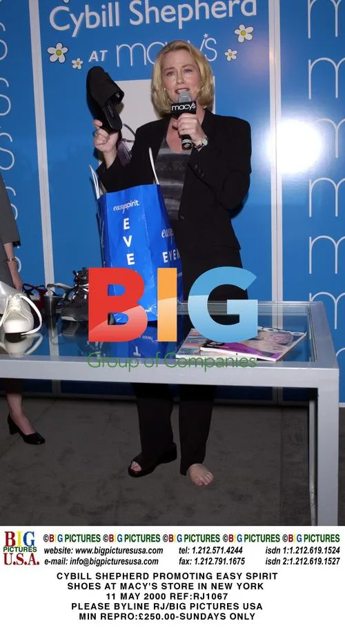 Cybill Shepherd promotes Easy Spirit shoes at Macy's