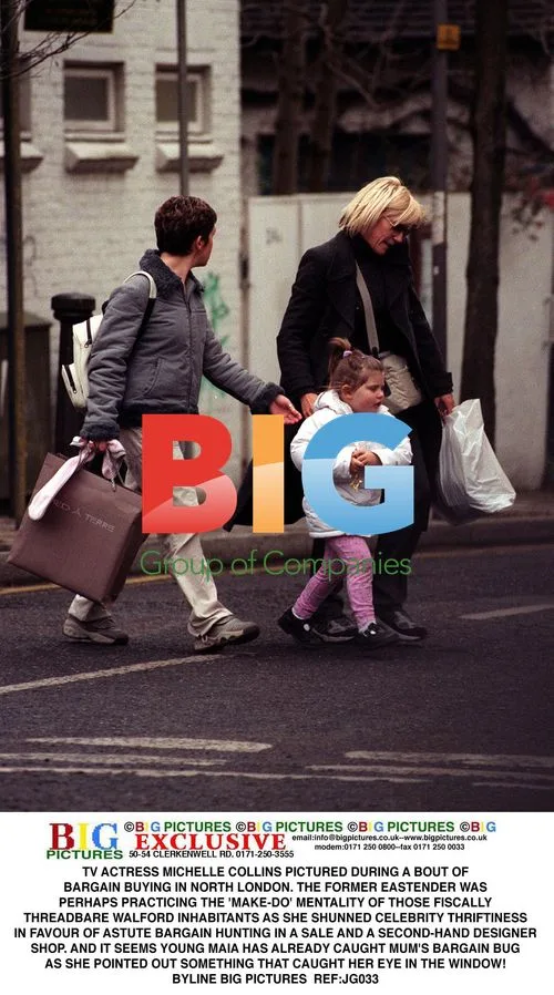 Michelle Collins Spotted Bargain Hunting