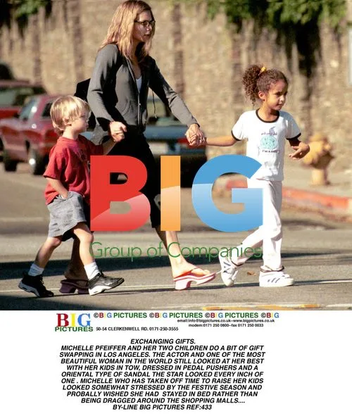 Michelle Pfeiffer Swaps Gifts with Kids