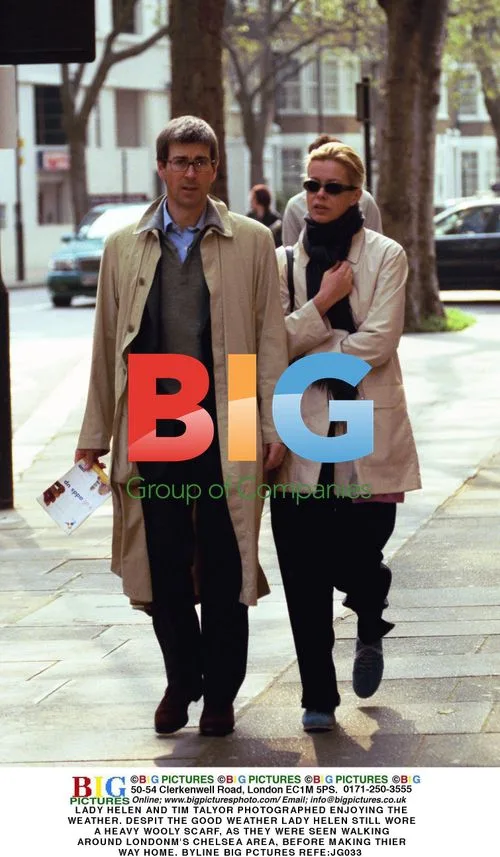Lady Helen and Tim Talyor enjoy the weather in Chelsea