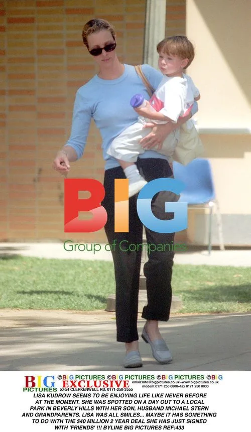 Lisa Kudrow Spotted in Beverly Hills Park