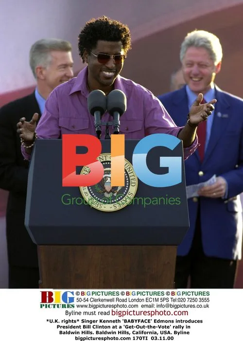 BABYFACE introduces President Clinton at rally