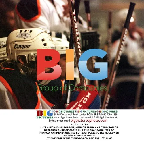 Luis Alfonso de Borbon plays ice hockey