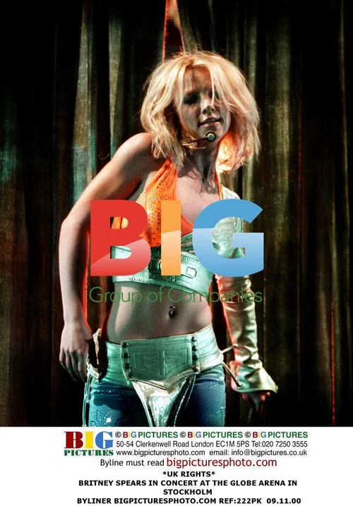 Britney Spears Performs at Globe Arena
