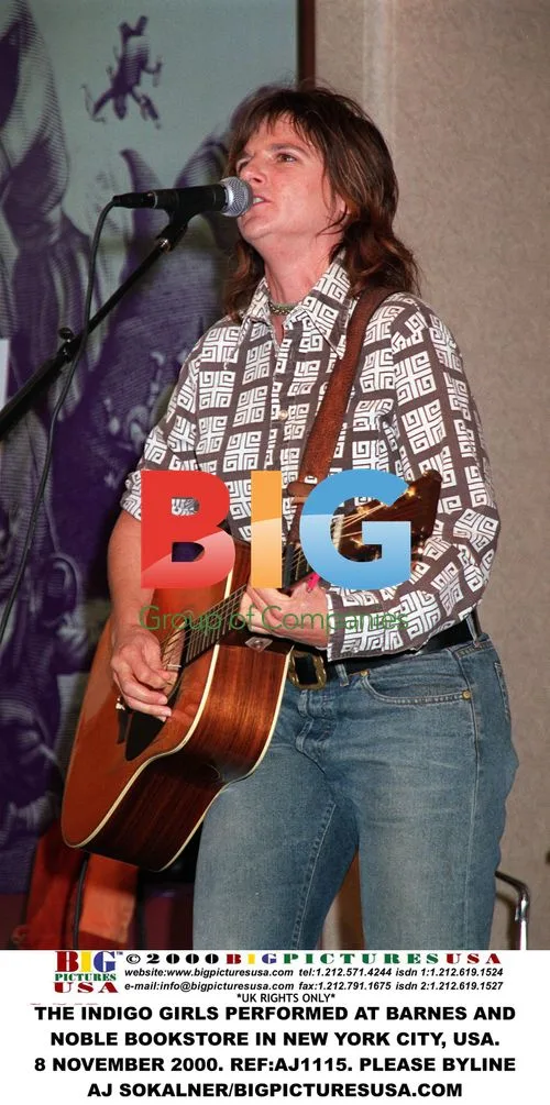 The Indigo Girls Performance at Barnes & Noble