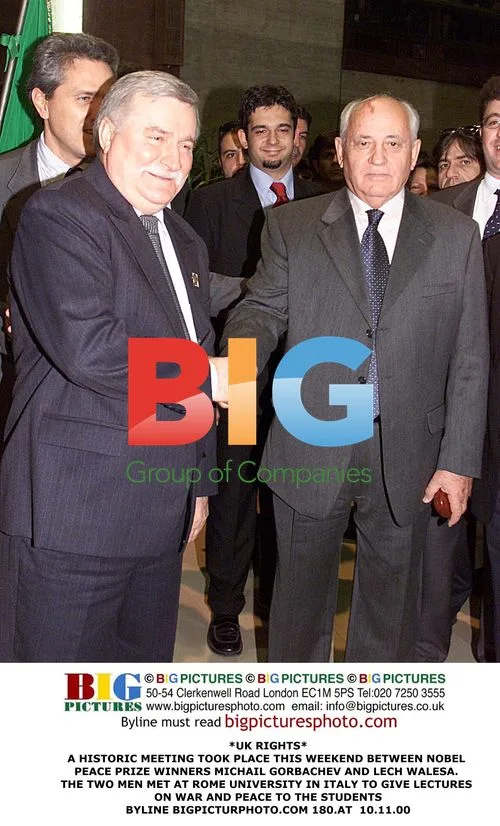 Gorbachev and Walesa Meet at Rome University