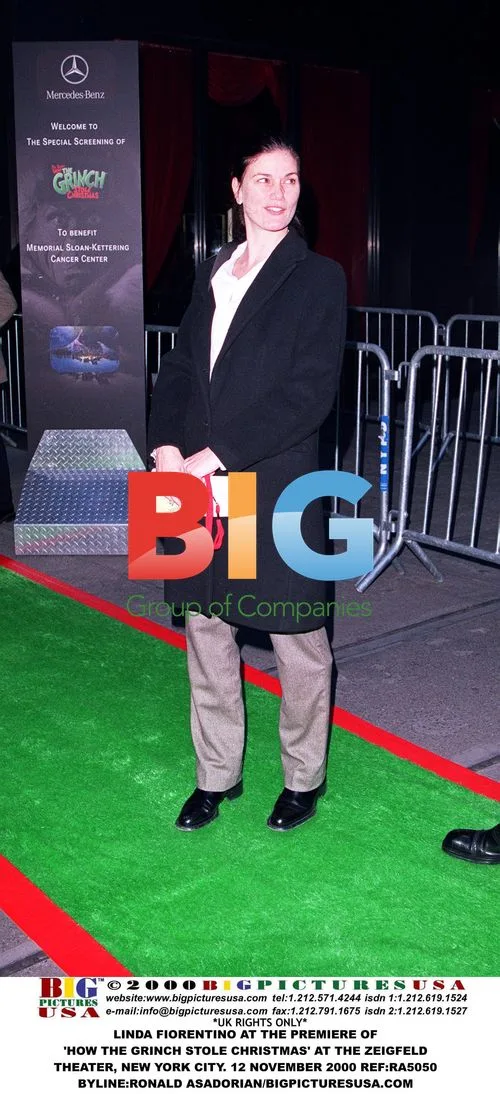 Linda Fiorentino at 'Grinch' Premiere